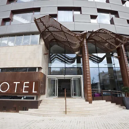 Hotel Masmonzon Monzon